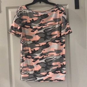 Pink and gray camo top size small